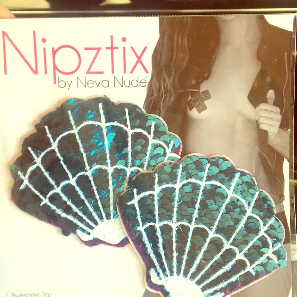 Nevanude nip covers